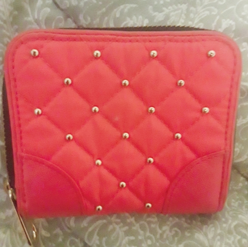 Free Gift! Pink Juicy couture wallet - Picture 3 of 5